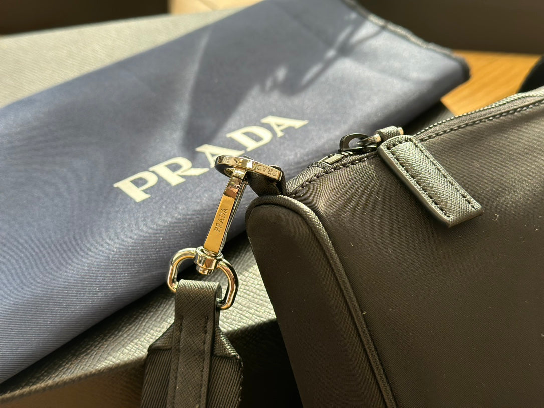 PRADA-604