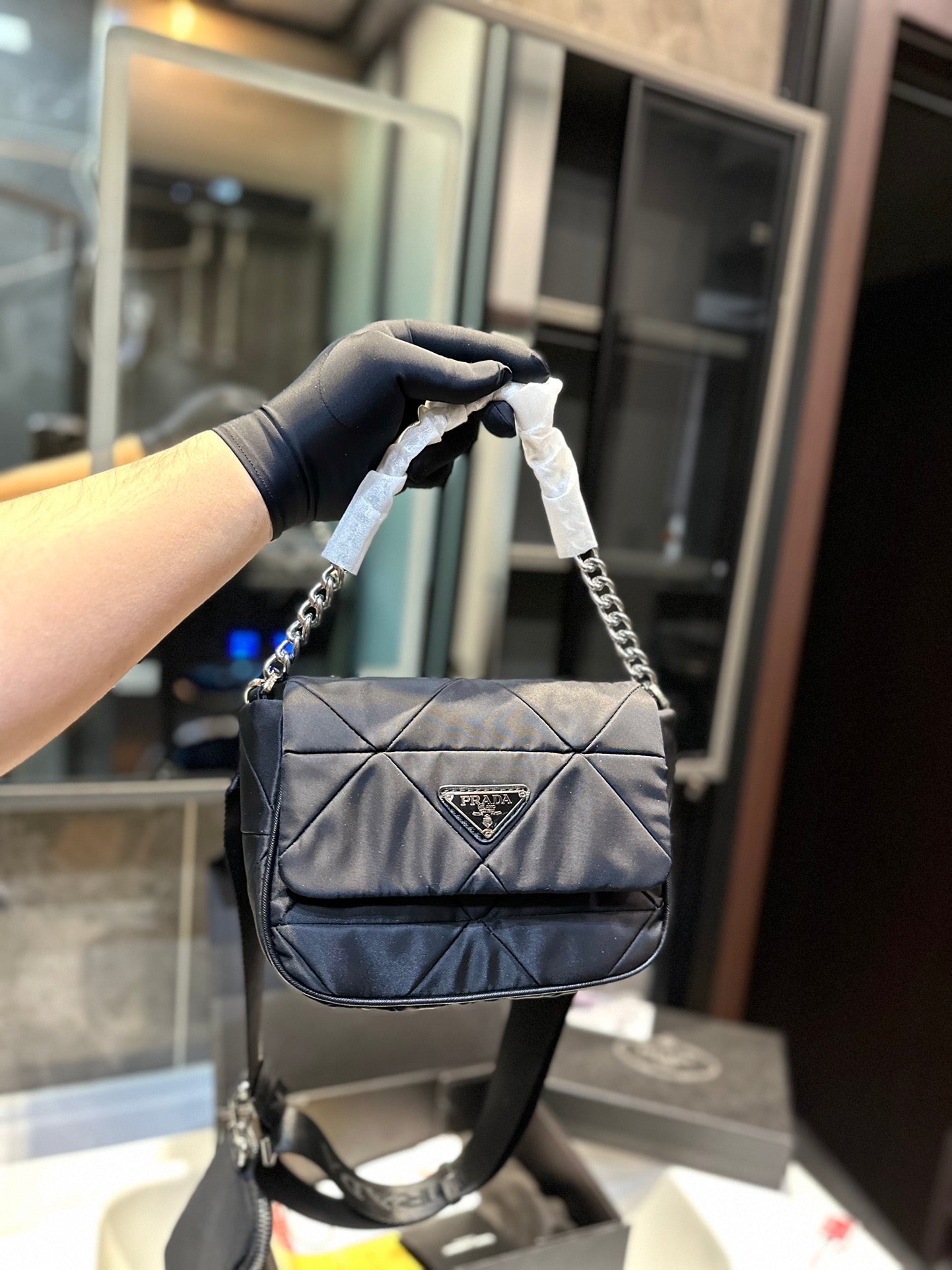 PRADA-585