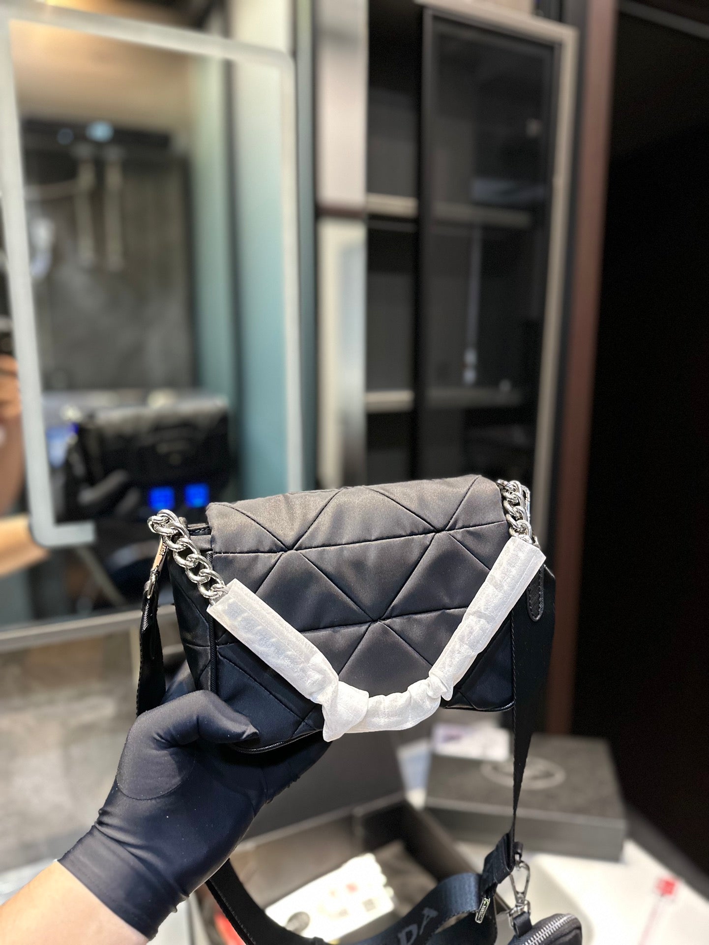 PRADA-585