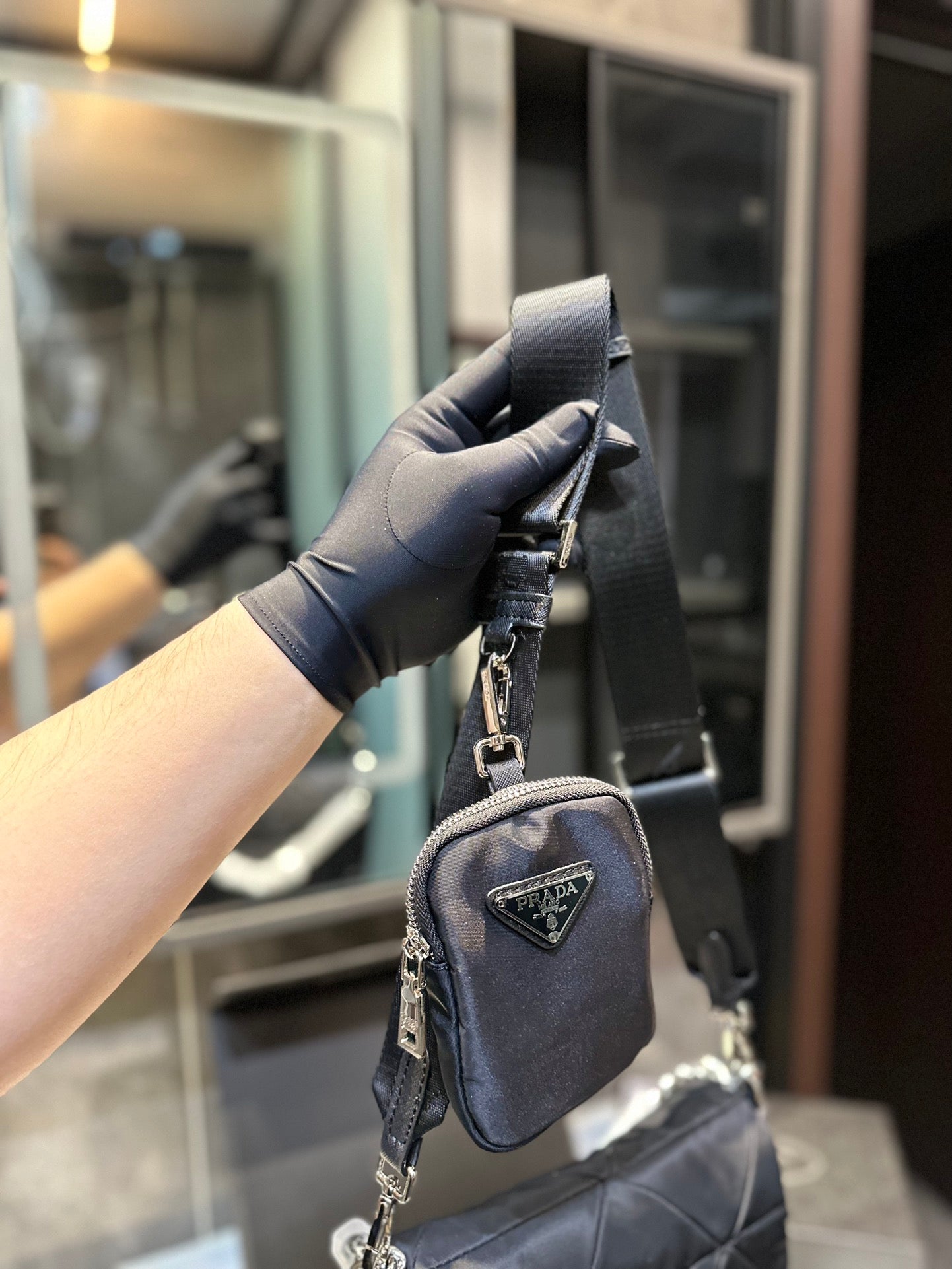PRADA-585