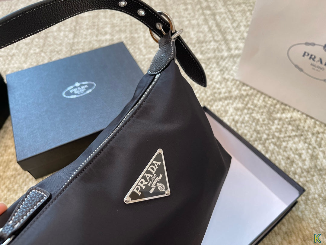 PRADA-576