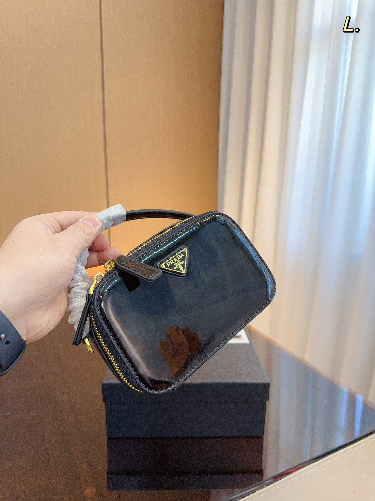 PRADA-527