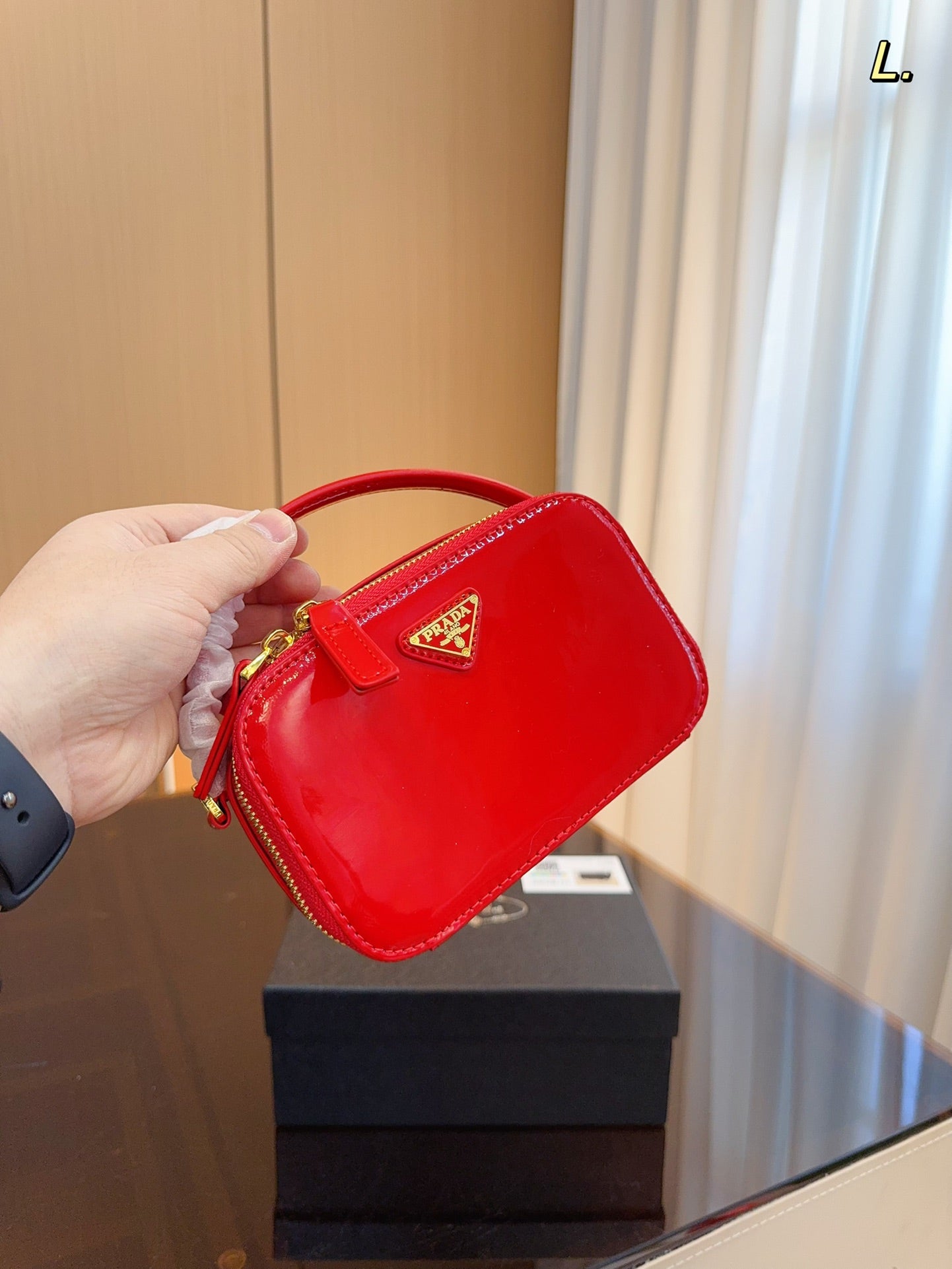 PRADA-527