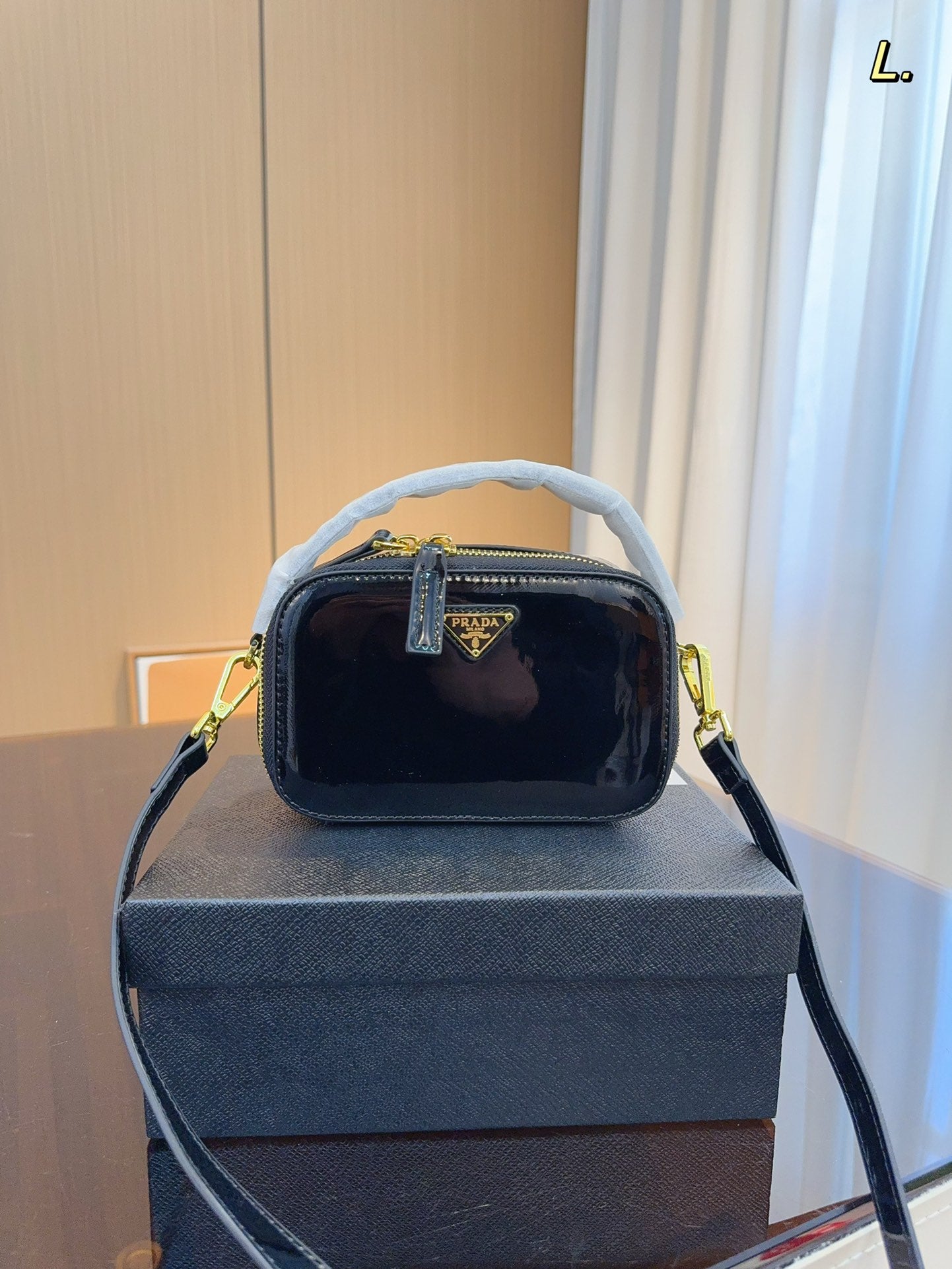 PRADA-527