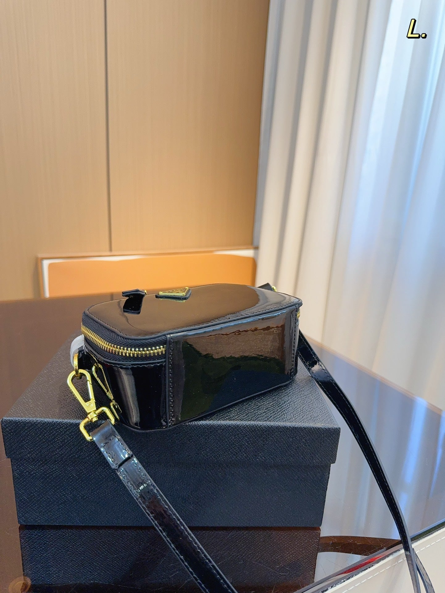 PRADA-527