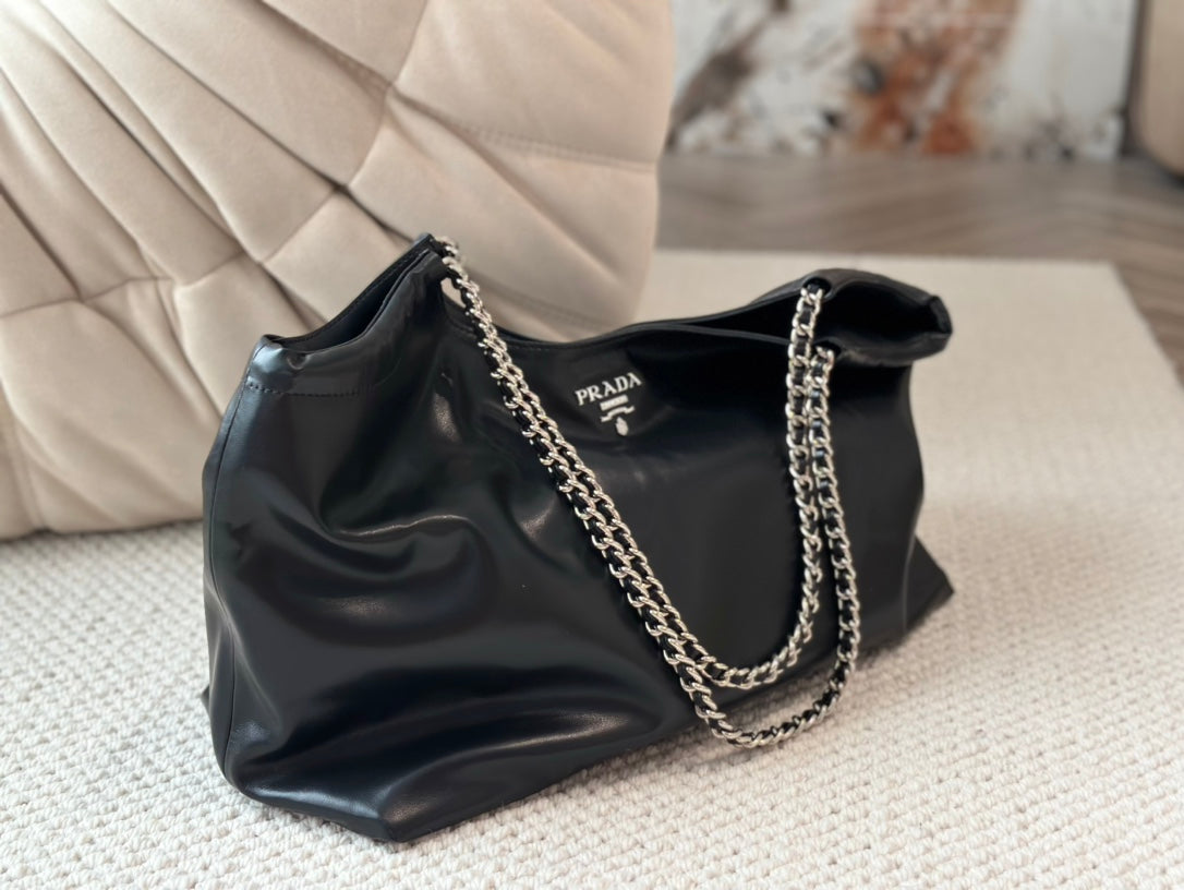 PRADA-715