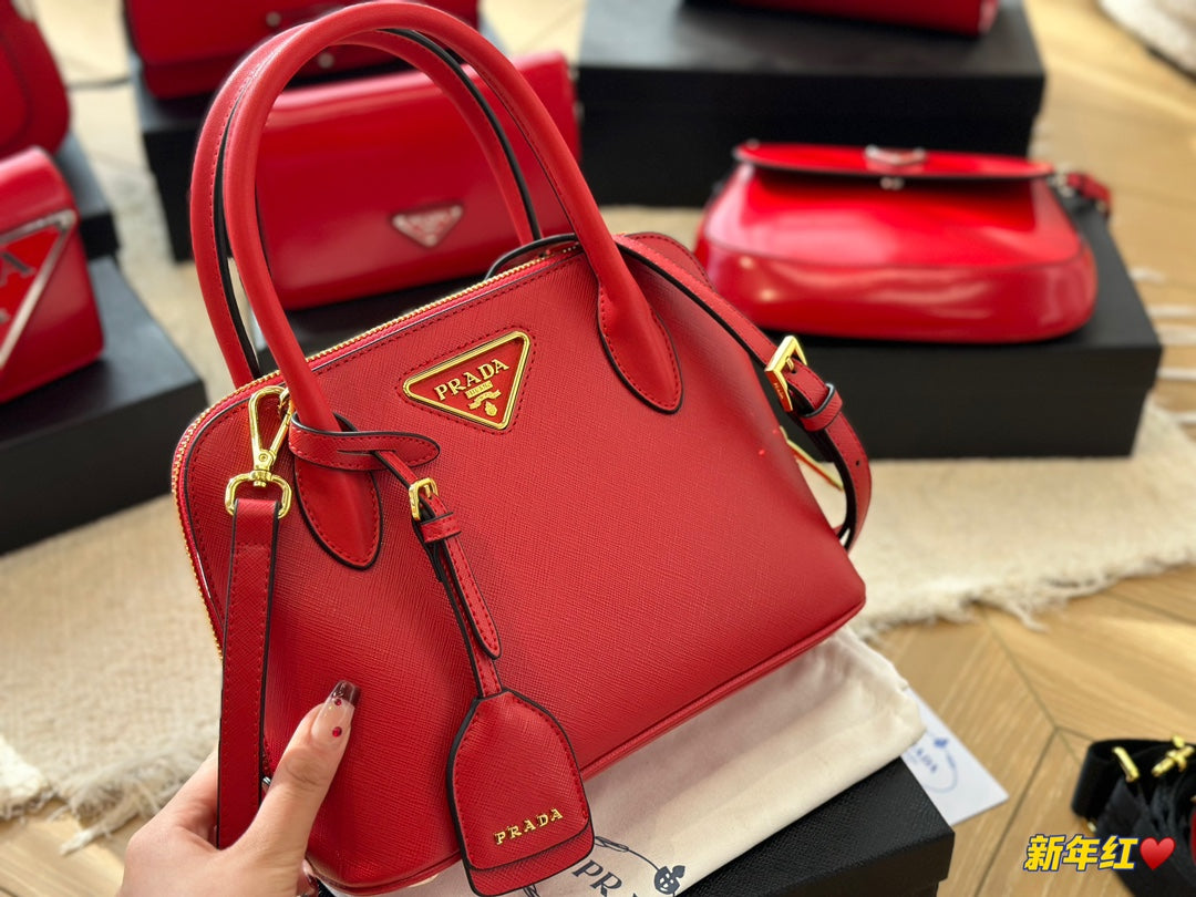 PRADA-737