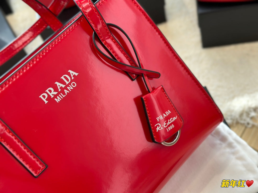 PRADA-698