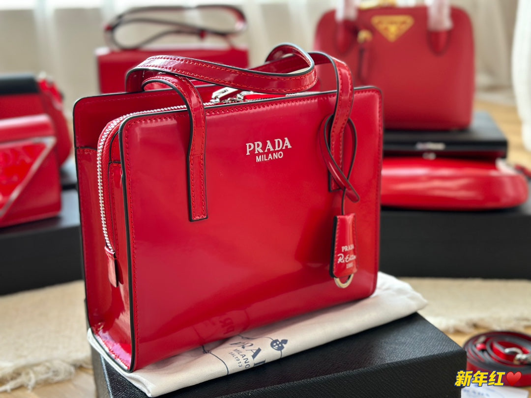 PRADA-698