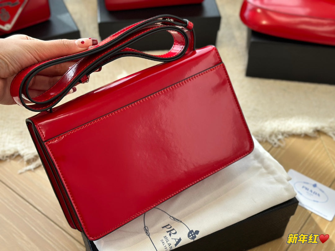 PRADA-718