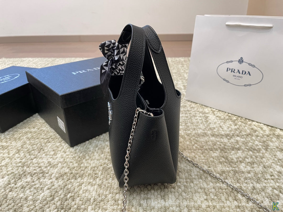 PRADA-645