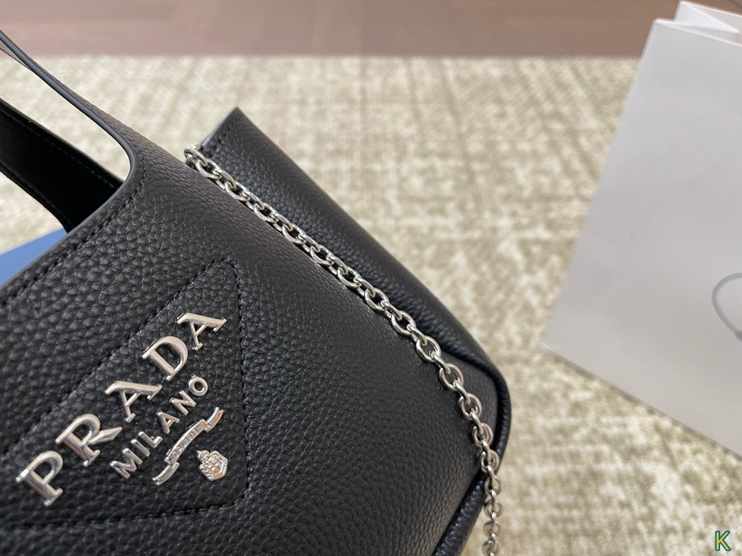 PRADA-645