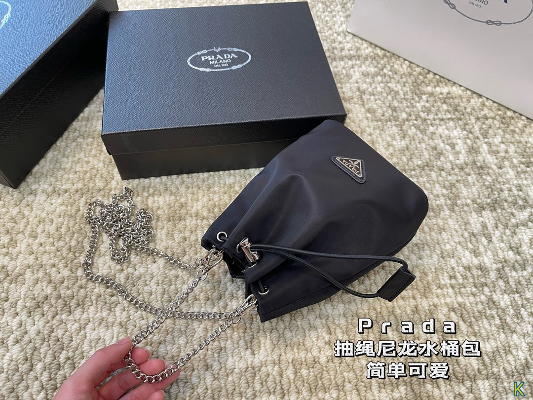 PRADA-571