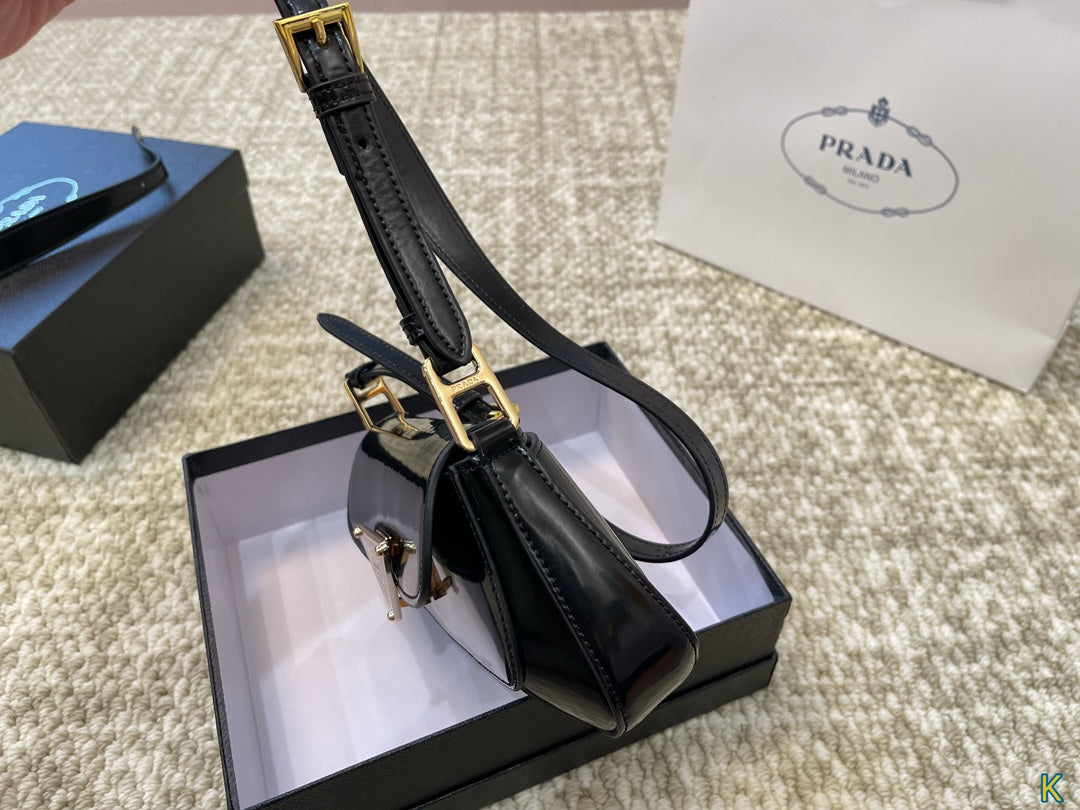 PRADA-636