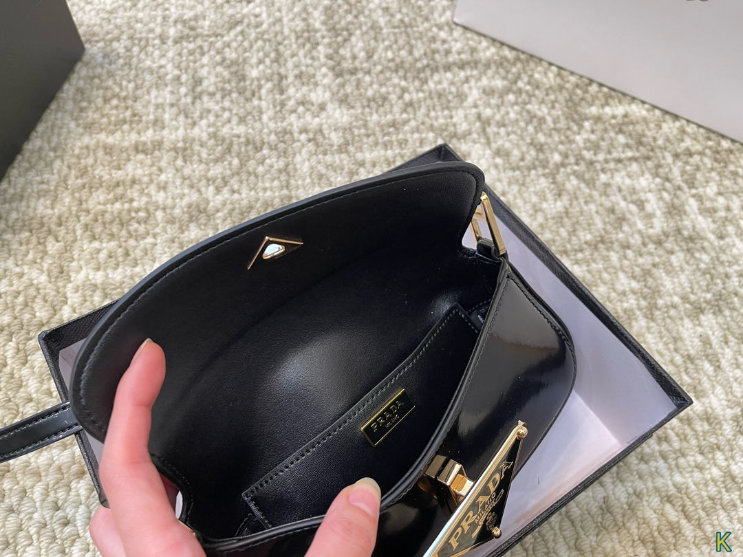 PRADA-636