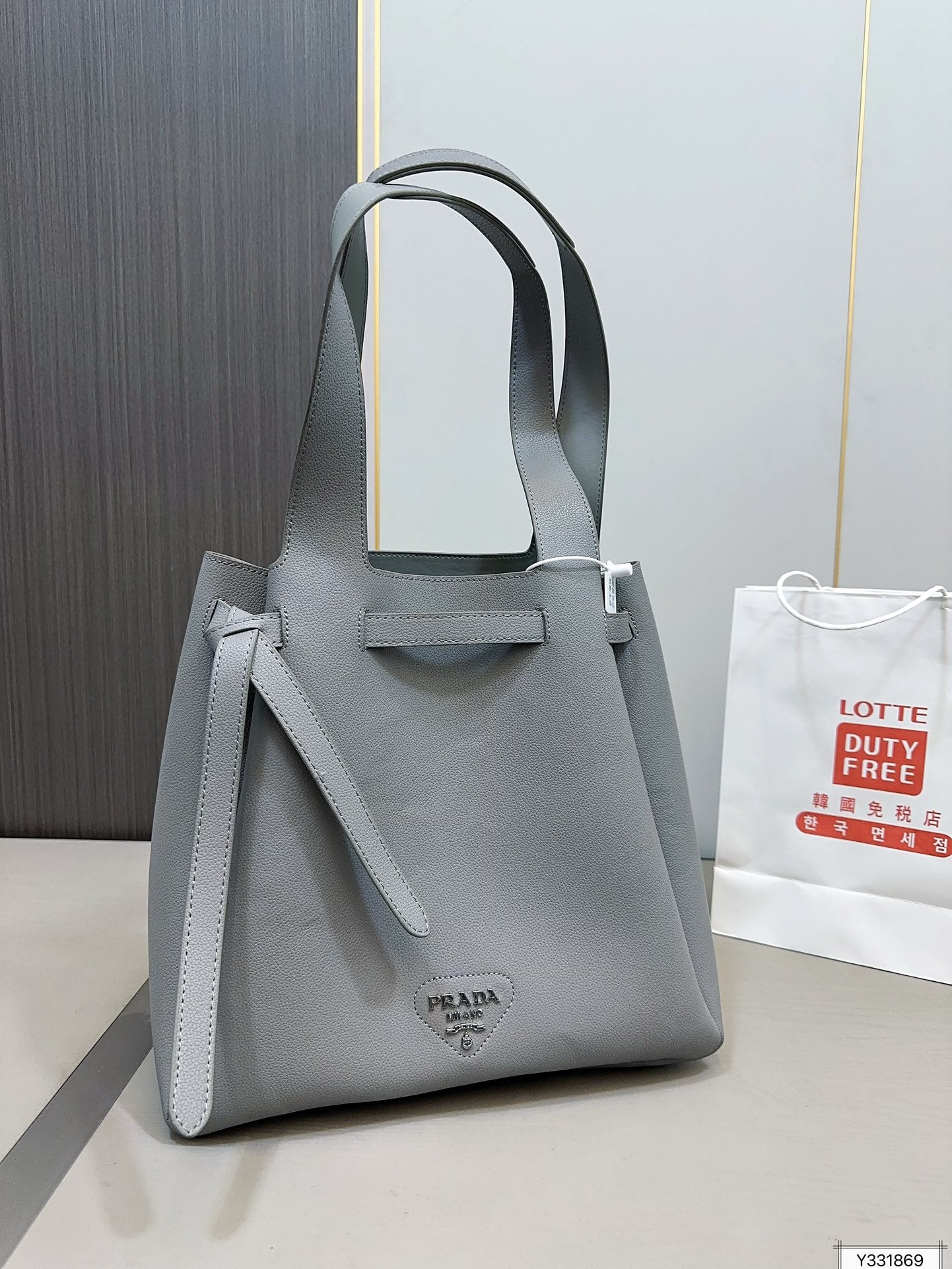 PRADA-752