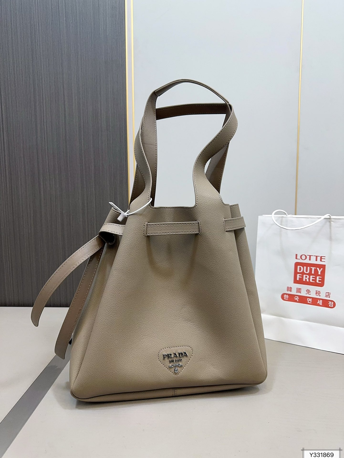 PRADA-752