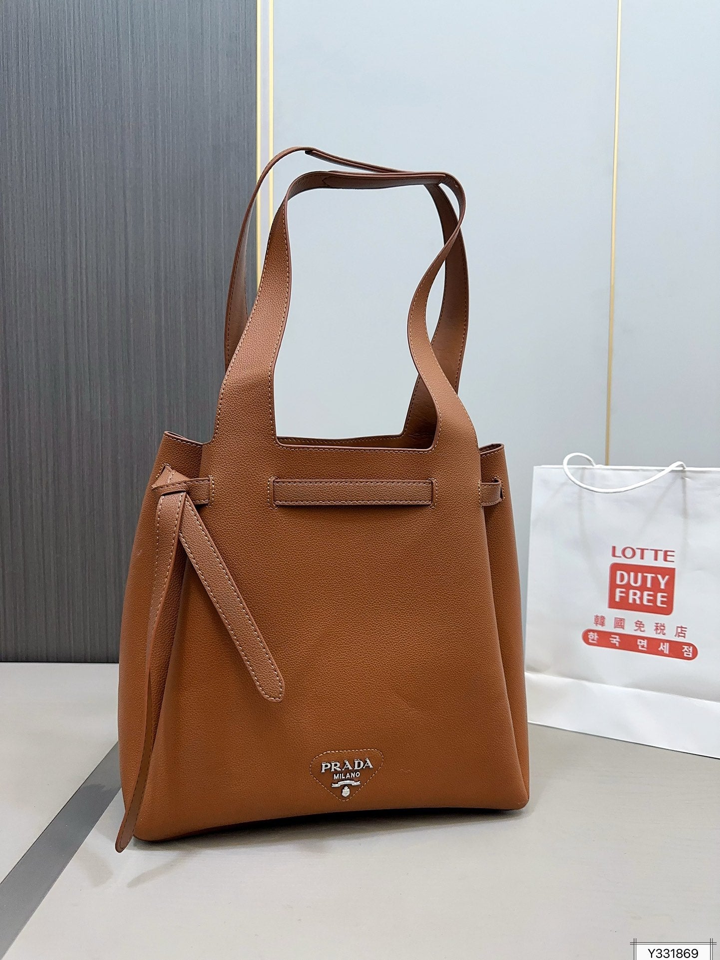PRADA-752