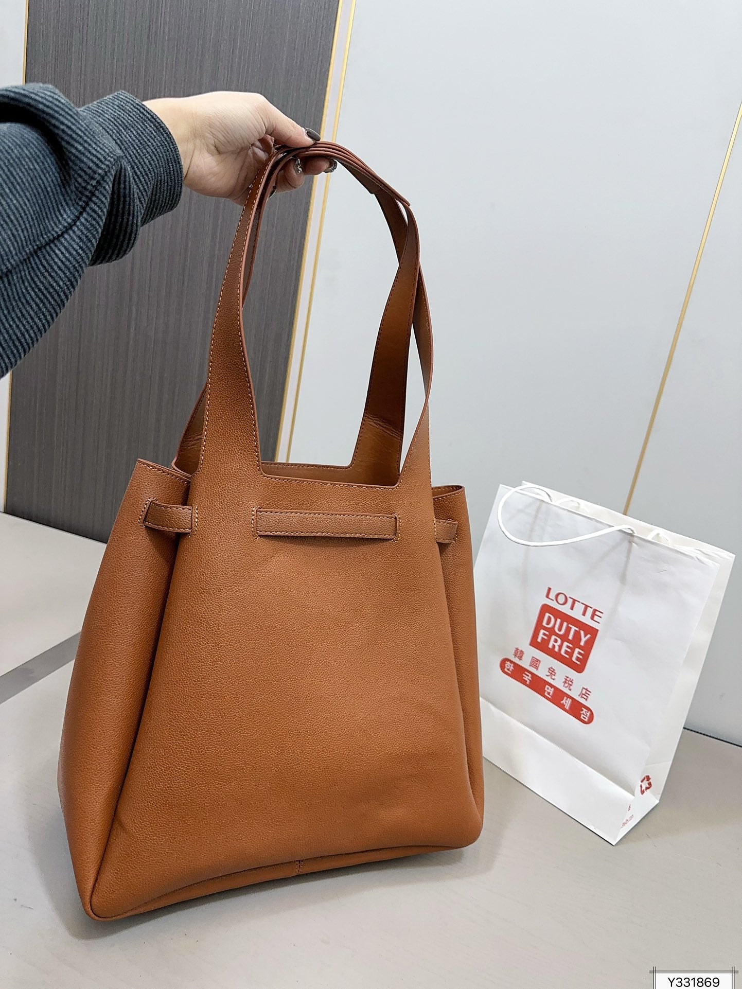PRADA-752