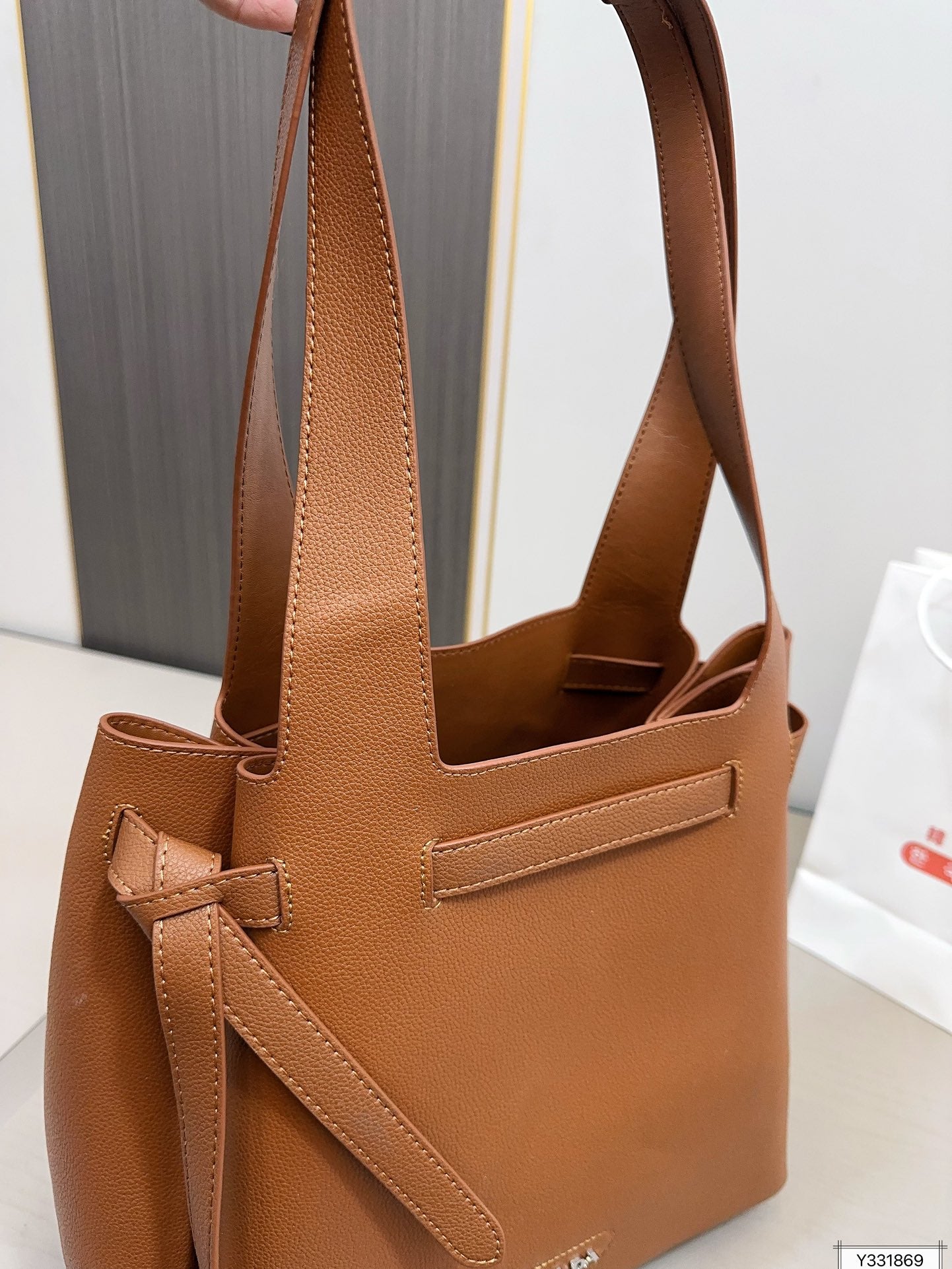 PRADA-752