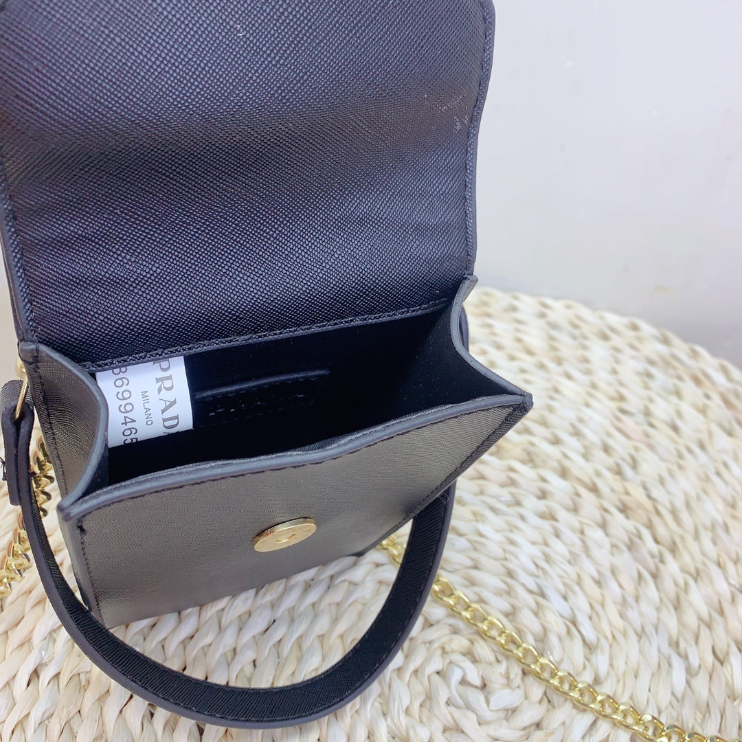 PRADA-686