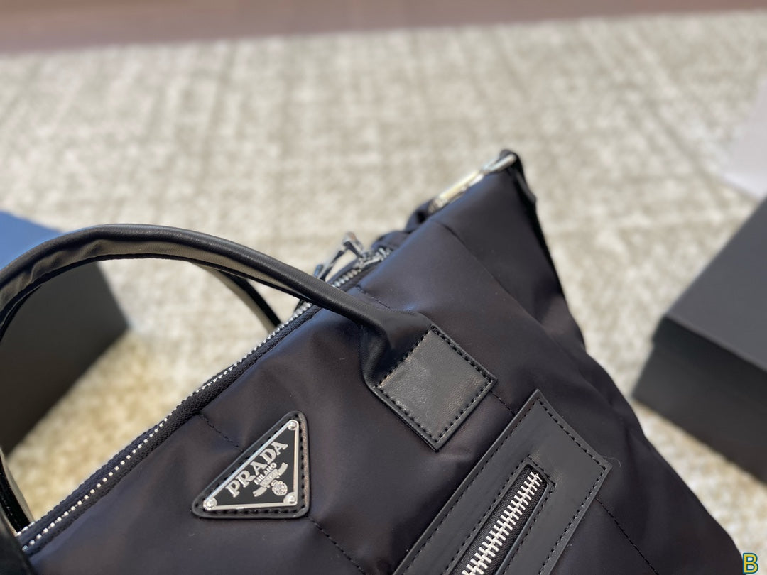 PRADA-677