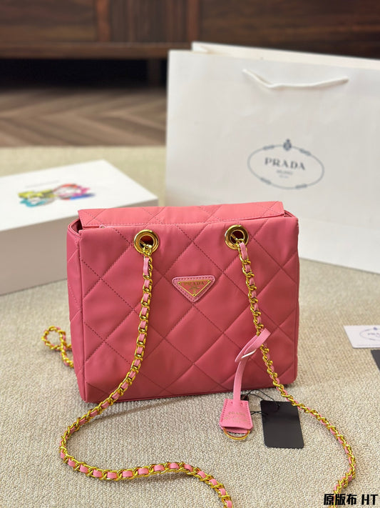 PRADA-637