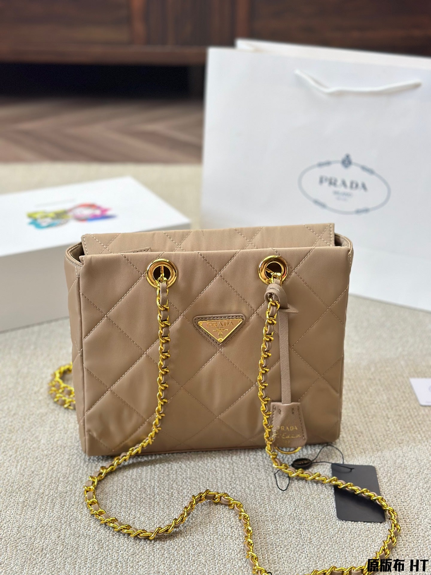 PRADA-637