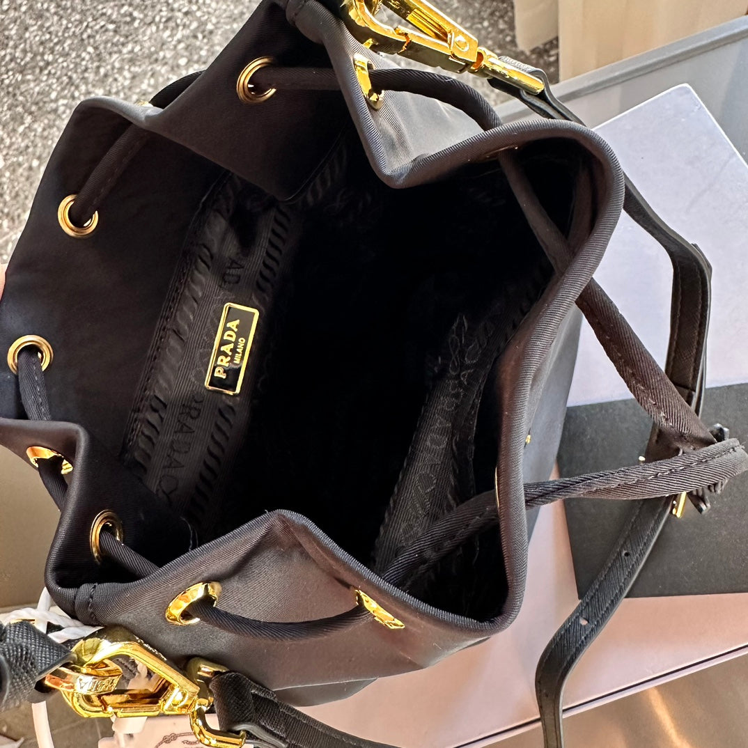 PRADA-582