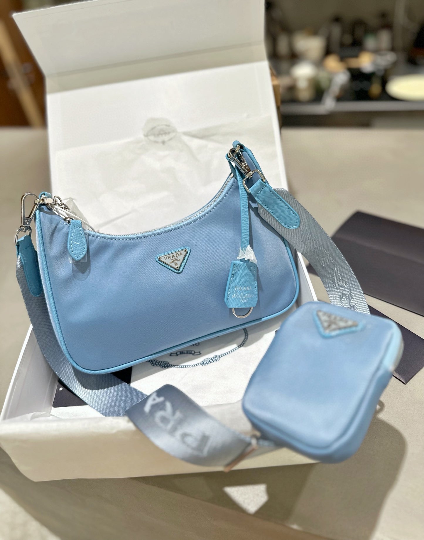 PRADA-697
