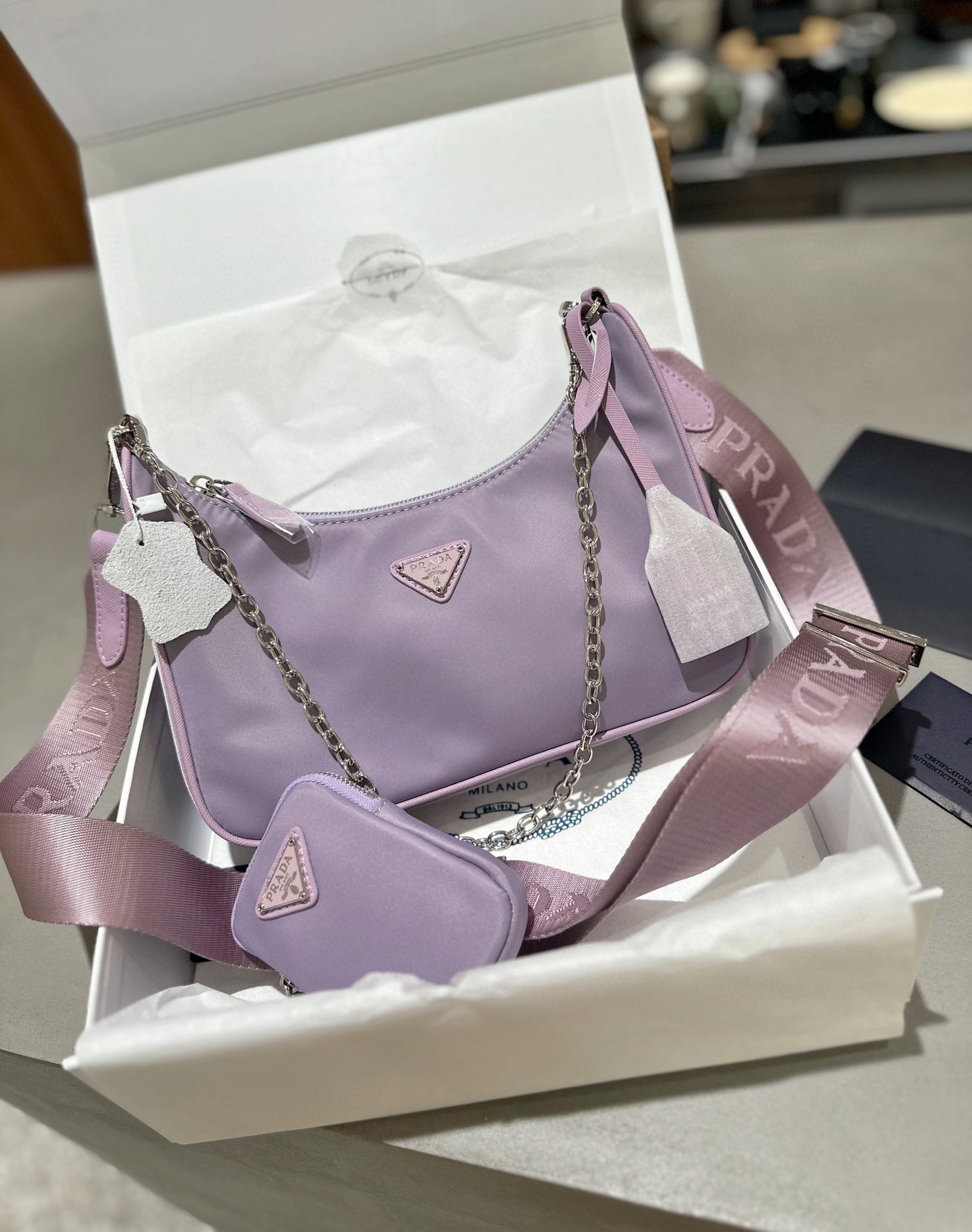 PRADA-697