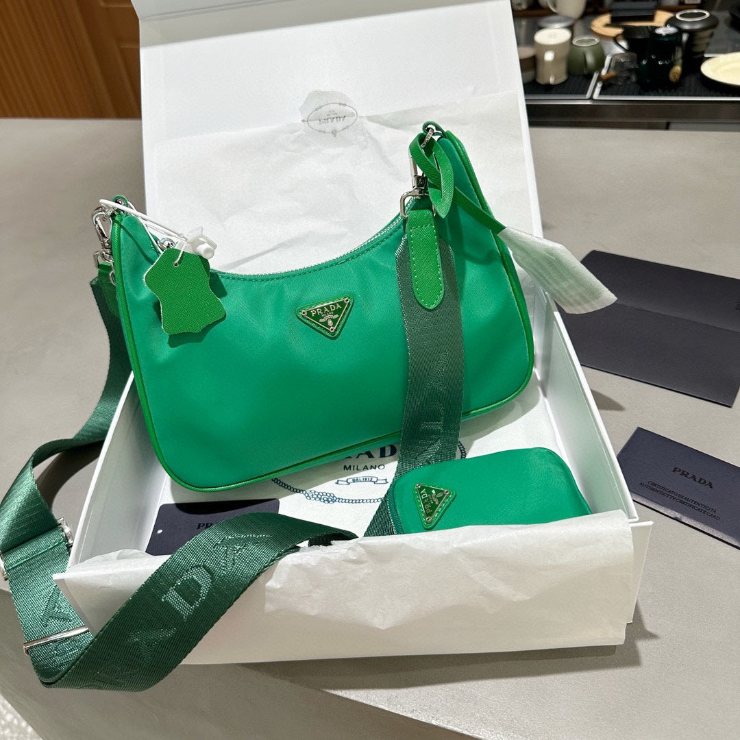 PRADA-697