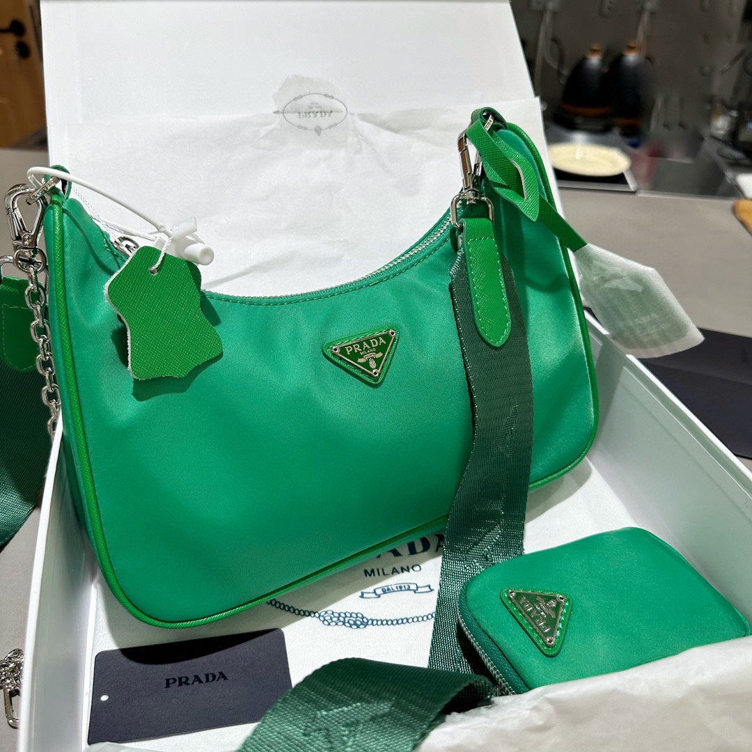 PRADA-697