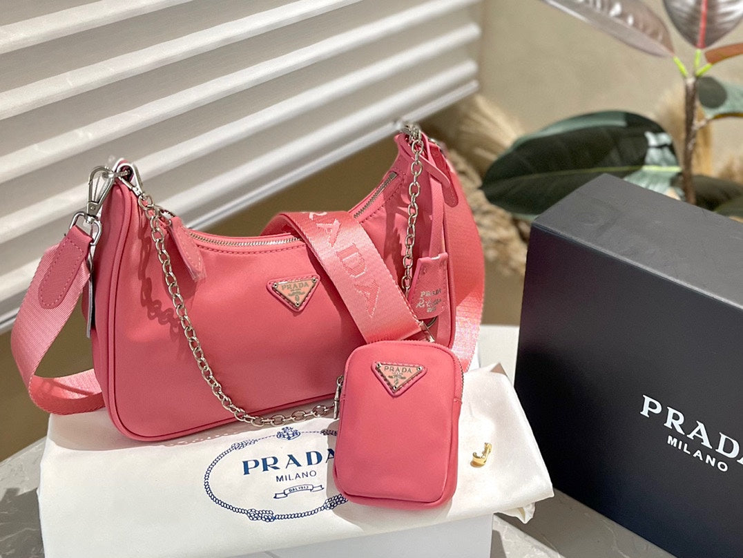 PRADA-695