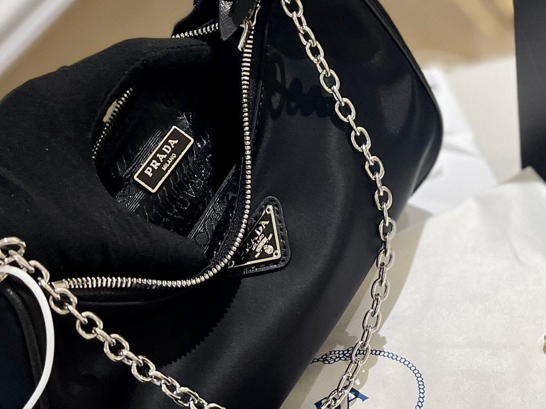 PRADA-704