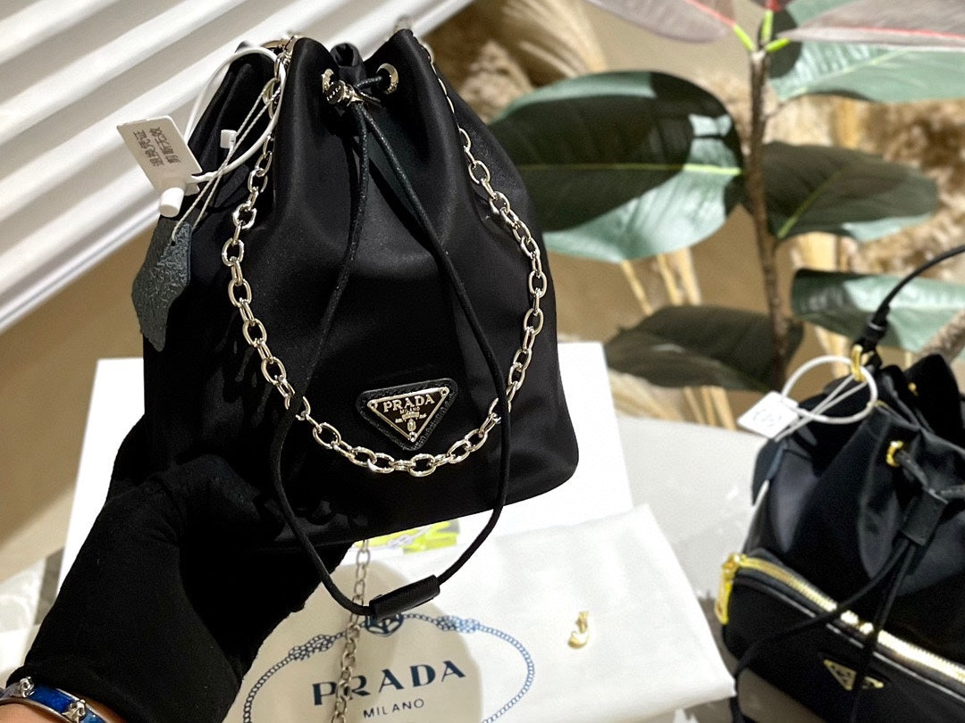 PRADA-555