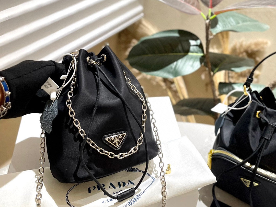 PRADA-555