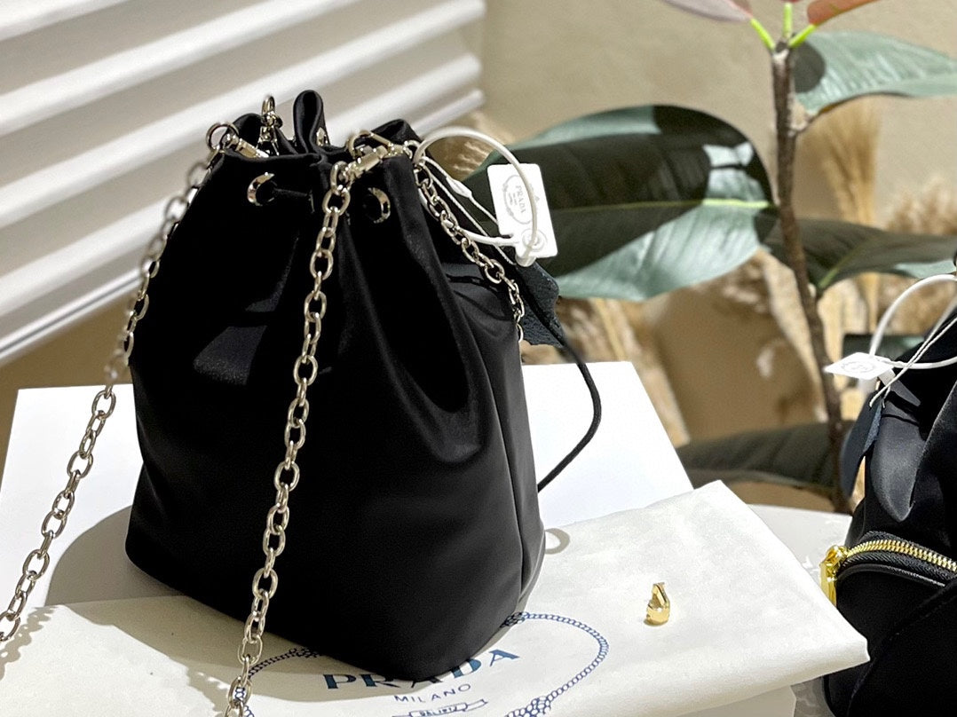 PRADA-555