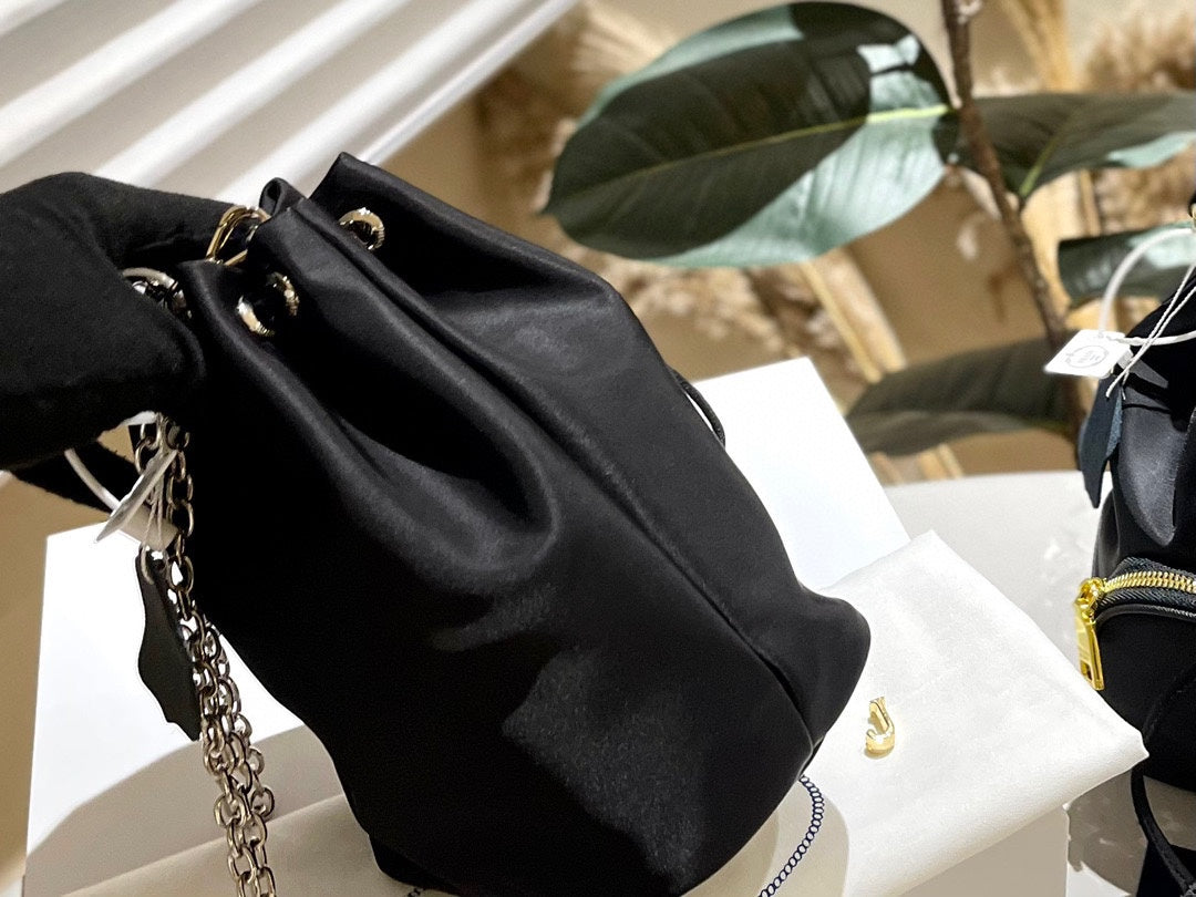 PRADA-555