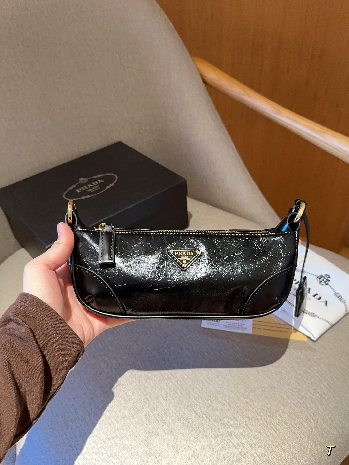 PRADA-573
