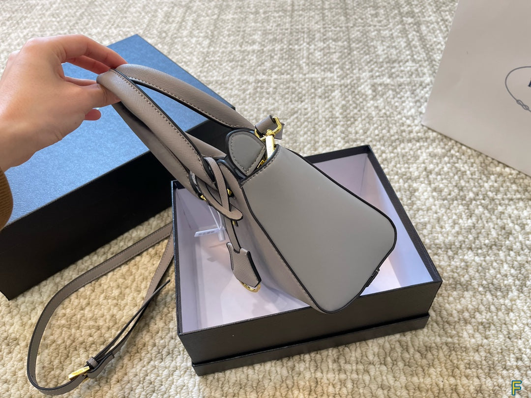 PRADA-673