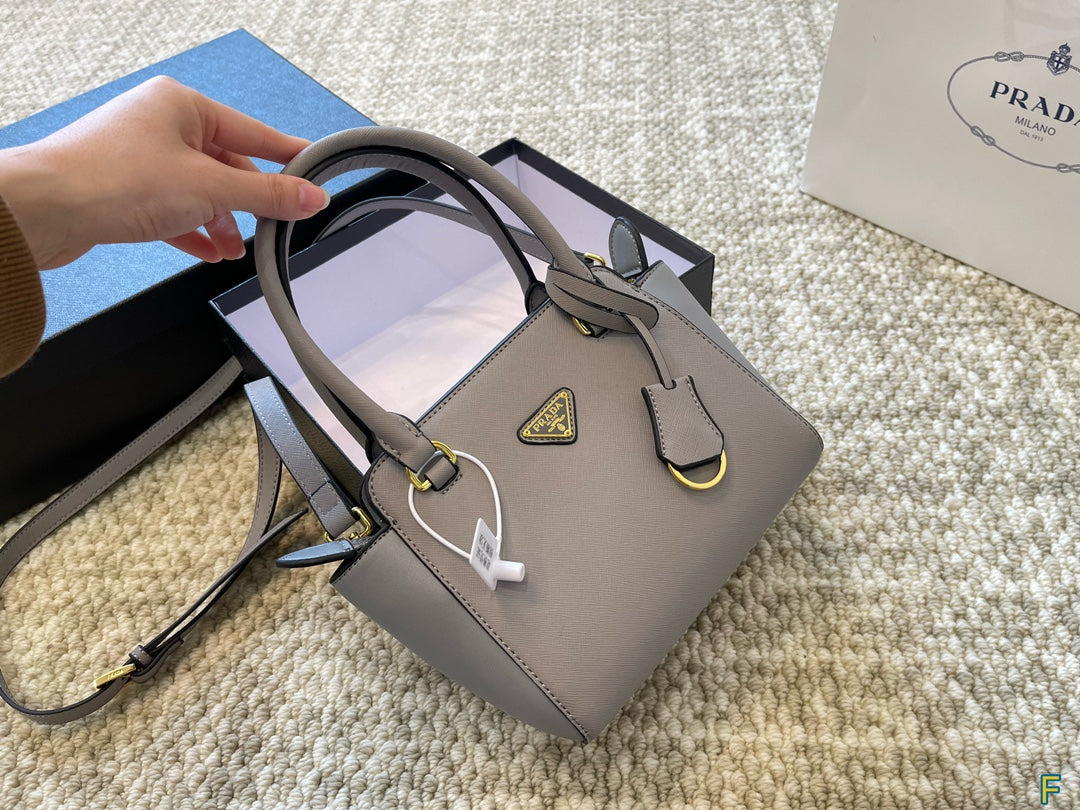 PRADA-673