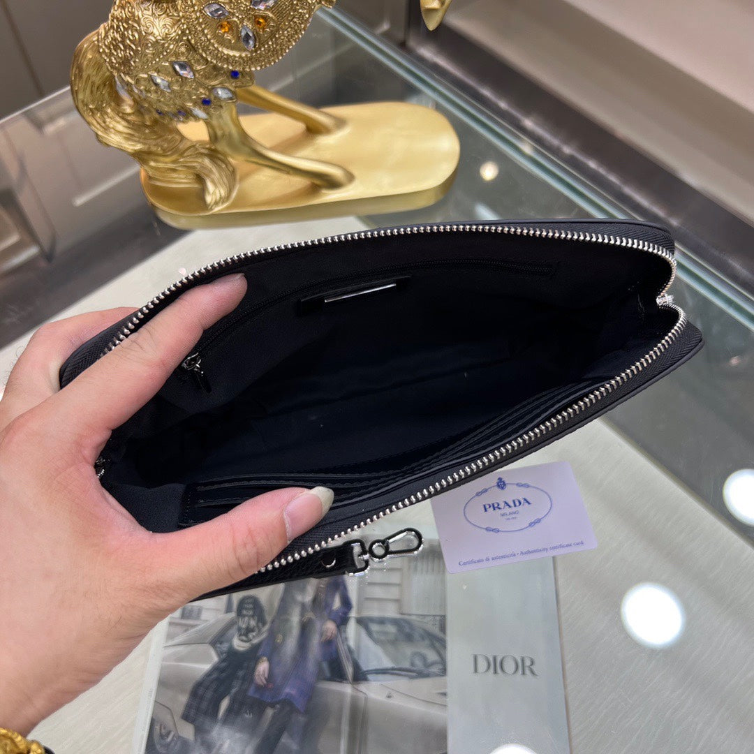 PRADA-738