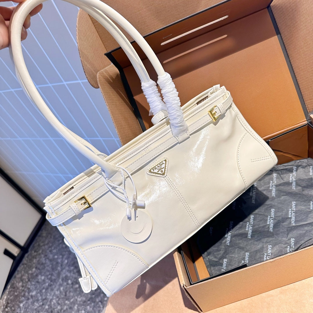PRADA-748