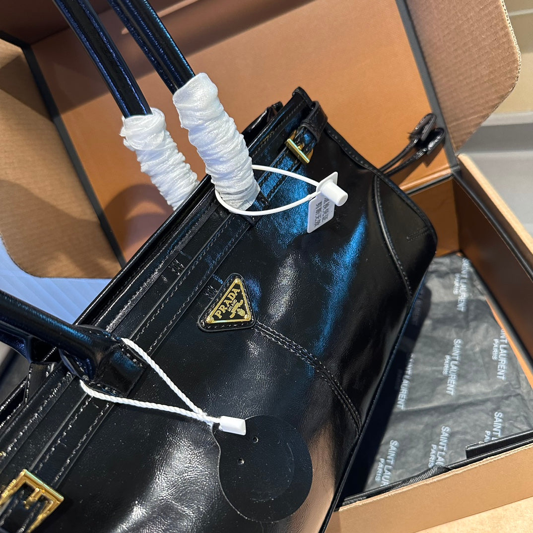 PRADA-759