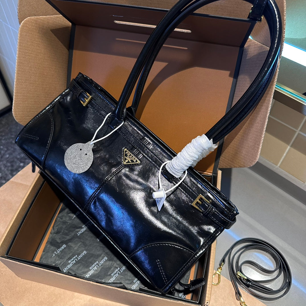 PRADA-759