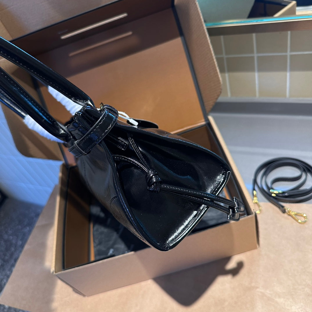 PRADA-759
