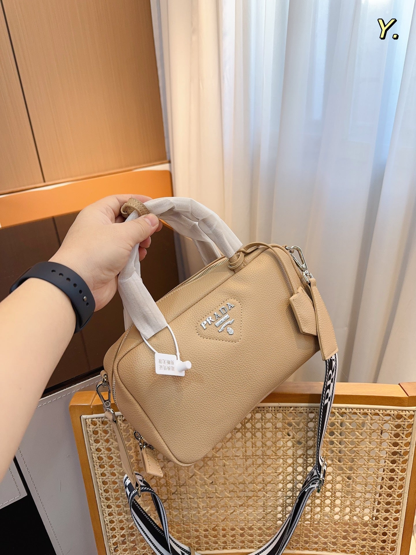 PRADA-680