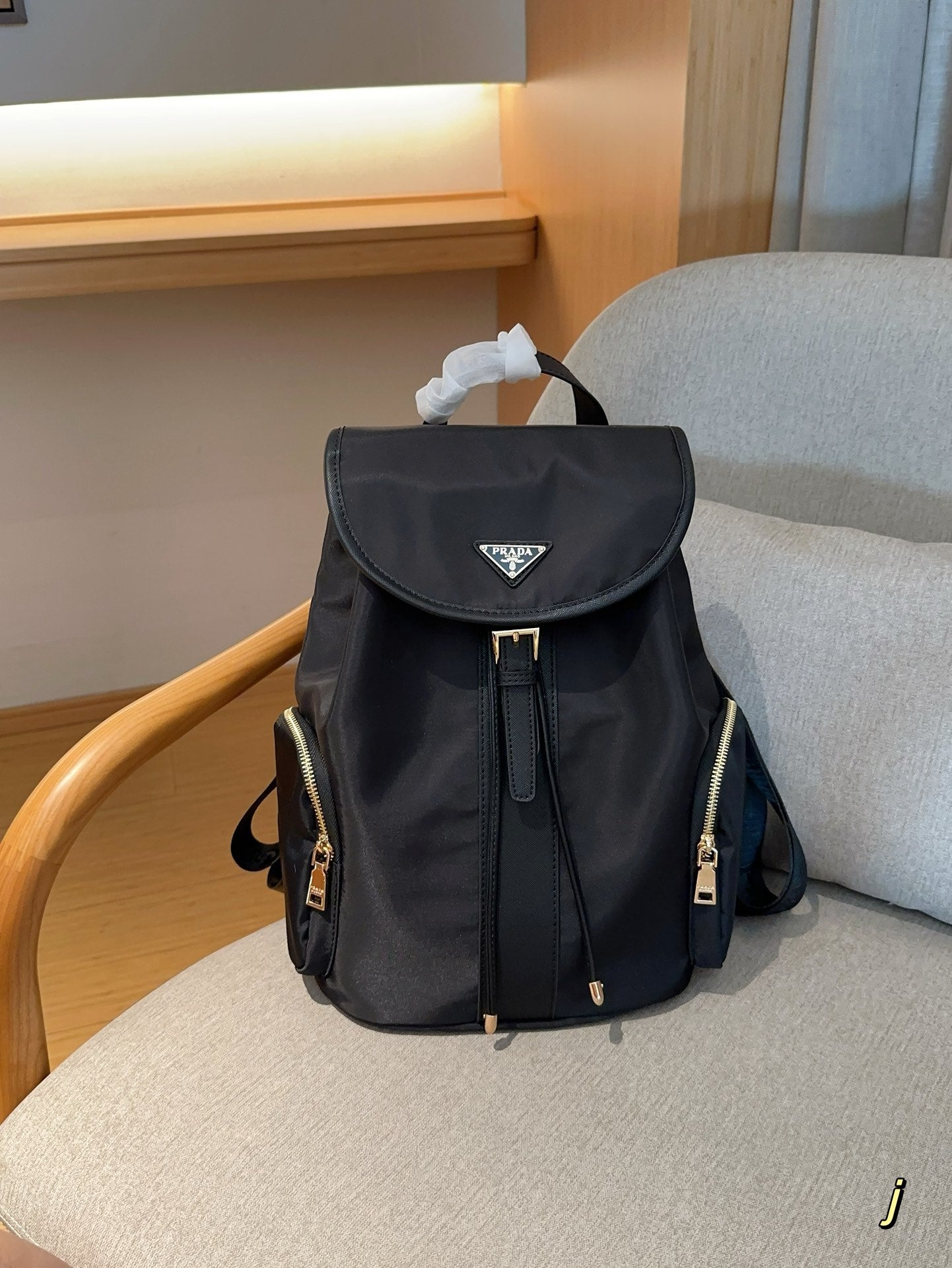 PRADA-564