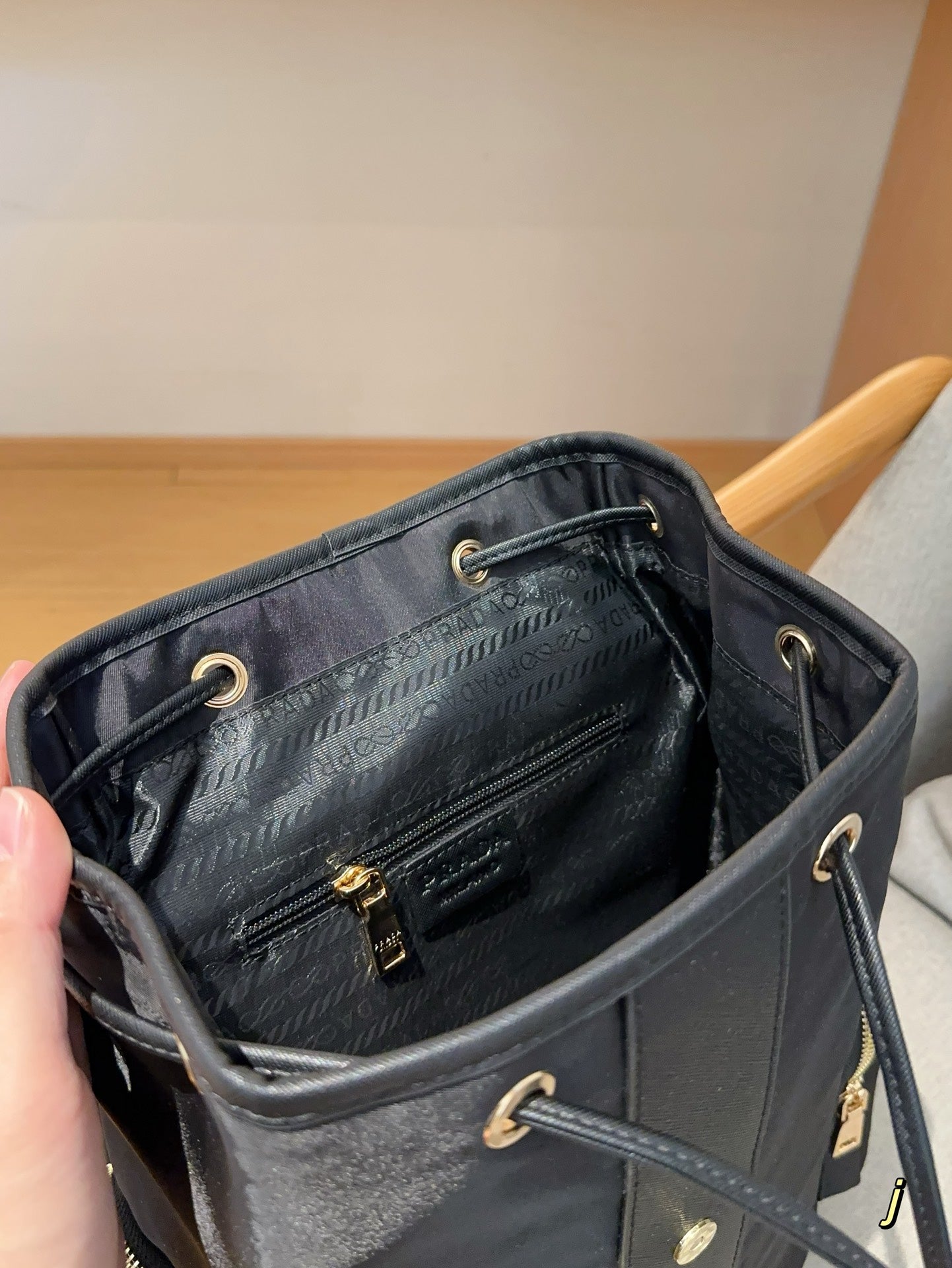 PRADA-564